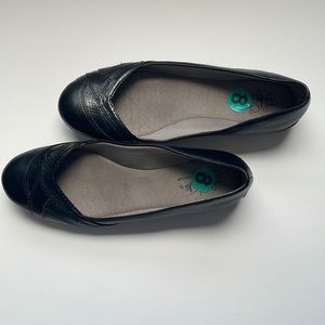 💜SZ8, Life Stride Soft System Support, flat shoes in black